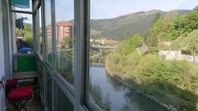 ウガオ＝ミラバリェスPiso Rio Nervion 15 Minutos Bilbaoアパートメント エクステリア 写真