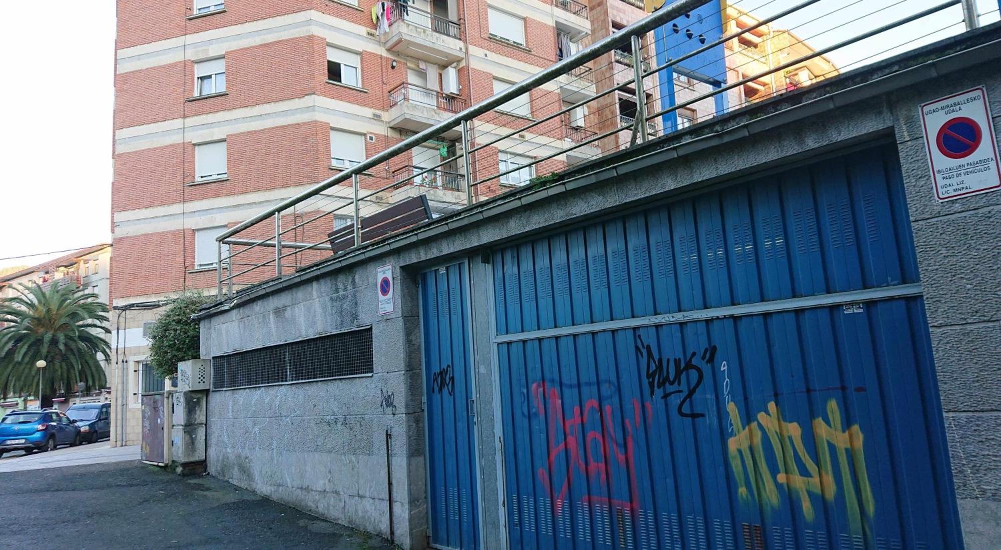 ウガオ＝ミラバリェスPiso Rio Nervion 15 Minutos Bilbaoアパートメント エクステリア 写真